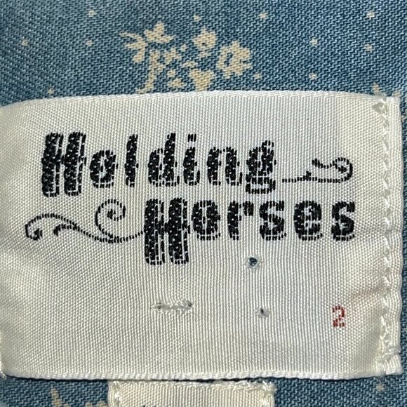 ANTHROPOLOGIE ANTHRO HOLDING HORSES Denim Chambray Ditzy Flower Shirt Top - 2 - Picture 8 of 11